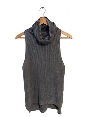 Free People Sleeveless Cowl Neck Sweater in Gray- Size S